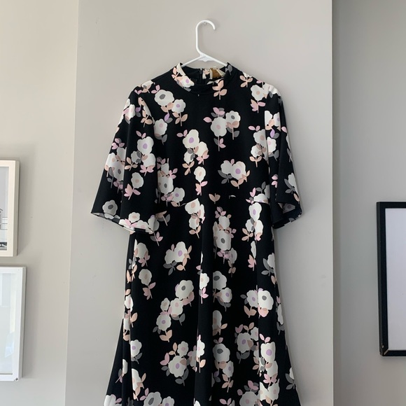 Kate Spade Mod Style Floral Dress | 12 - Picture 5 of 5